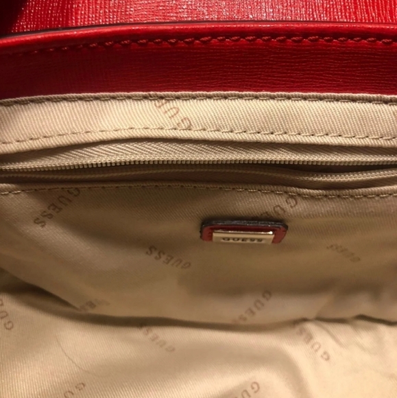 Cute Red Guess Crossbody - Picture 4 of 5